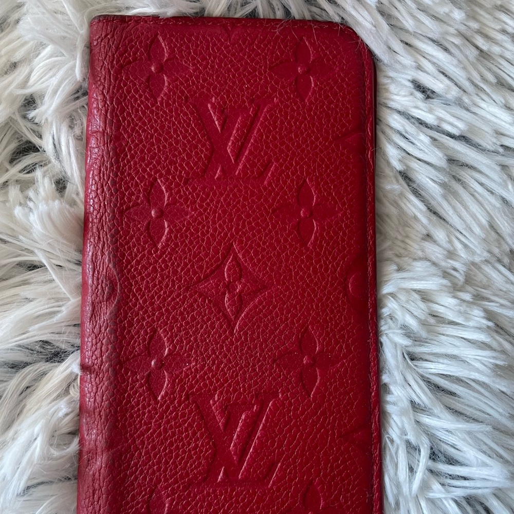 Authentic Louis Vuitton Monogram Empreinte Customized iPhone13 ProFolio 🤗